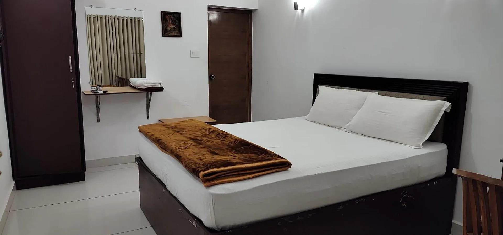 Athirapilly On The Rocks Hotel Athirappilly