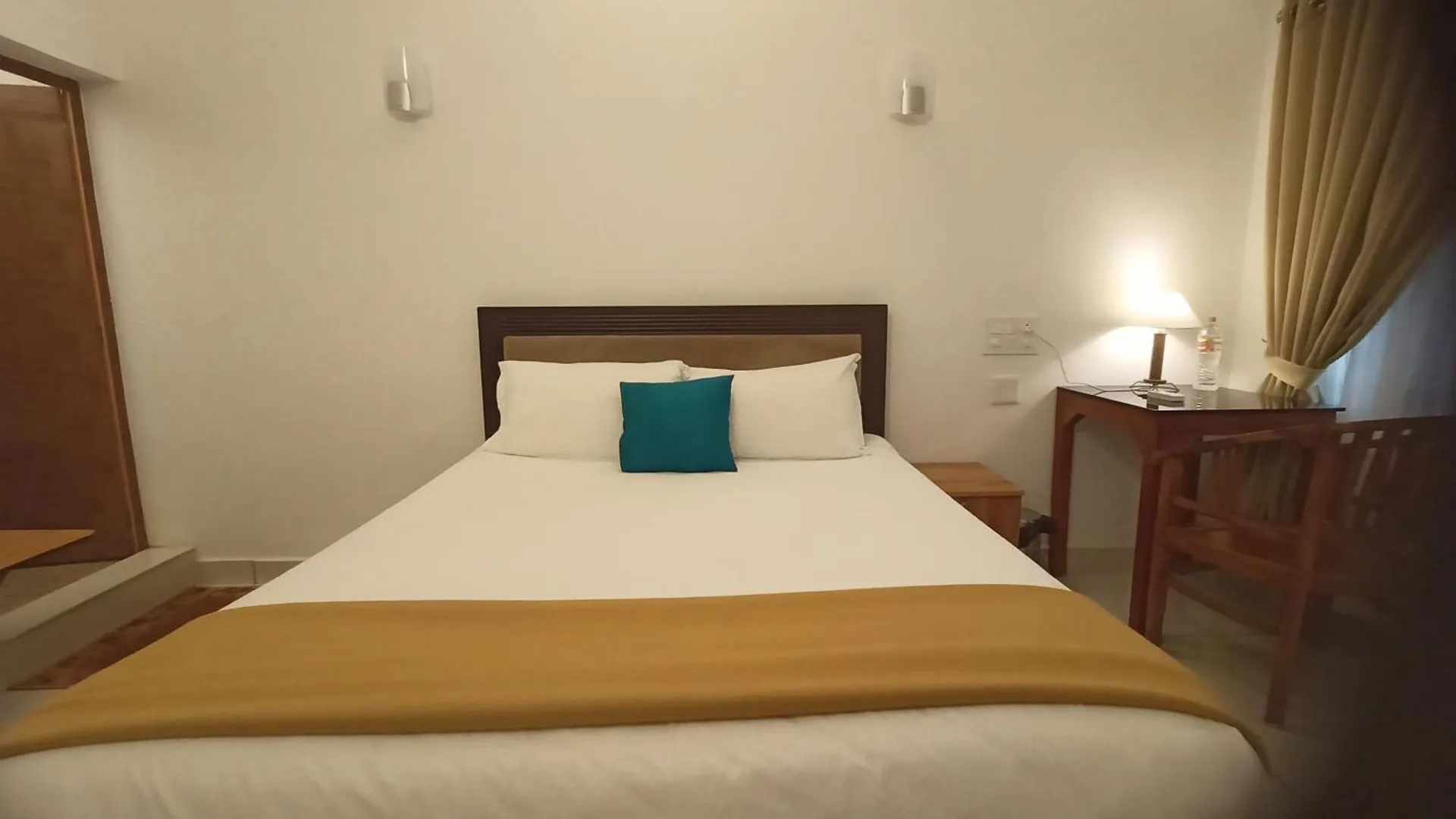 Gasthuis Athirapilly On The Rocks Hotel Athirappilly India
